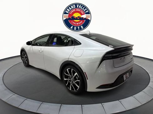 Used 2023 Toyota Prius Prime FWD image 7