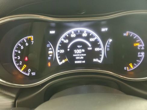 Used 2019 Jeep Grand Cherokee Limited AWD/4WD image 17