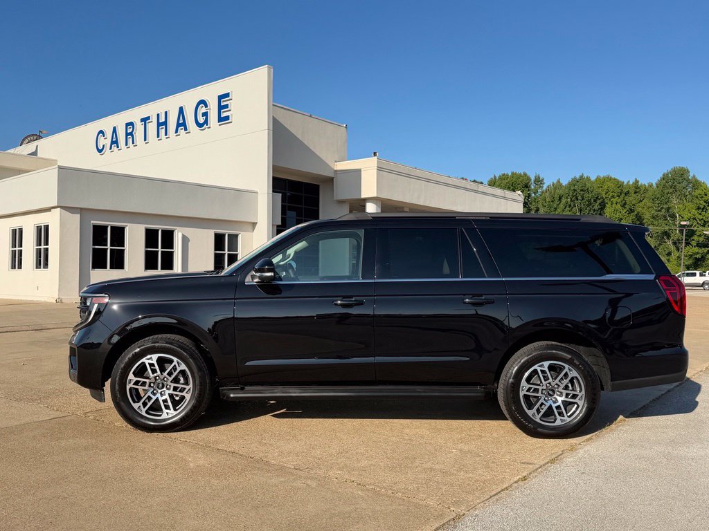 New 2026 Ford Expedition Max Active RWD image 2