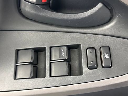 Used 2007 Toyota RAV4 4WD w/ 3rd Row image 27