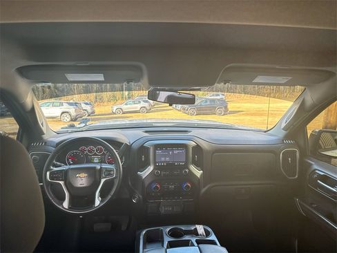 Used 2022 Chevrolet Silverado 1500 LT image 28