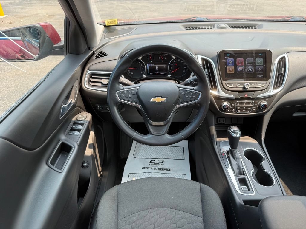 Used 2018 Chevrolet Equinox LT w/ Sun & Infotainment Package FWD image 9