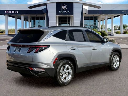 Used 2023 Hyundai Tucson SEL FWD image 3