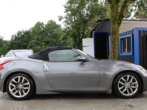 Used 2013 Nissan 370Z Roadster image 5