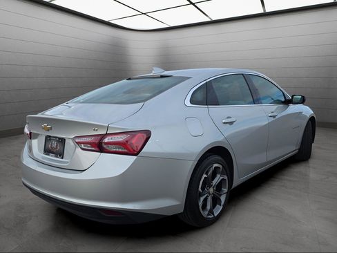 Used 2022 Chevrolet Malibu LT image 4
