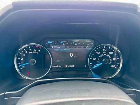 Used 2016 Ford F150 Platinum w/ Equipment Group 701A Luxury AWD/4WD image 17