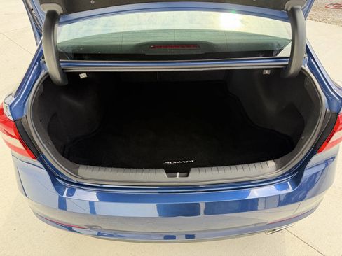 Used 2015 Hyundai Sonata SE w/ Option Group 09 FWD image 10