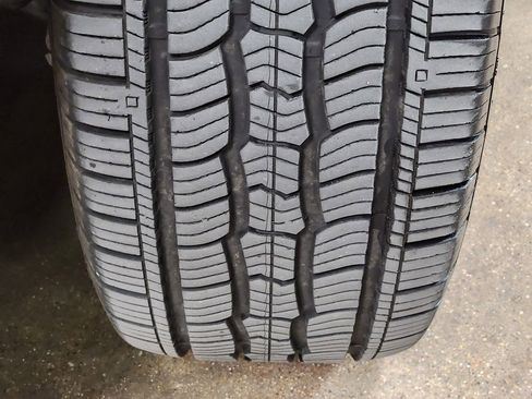 Used 2023 Toyota Tundra Limited w/ Power Package image 29