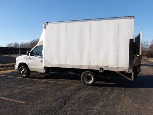 Used 2013 Ford E-350 and Econoline 350 Super Duty w/ Payload Pkg image 7