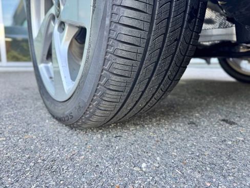 Used 2025 Audi Q5 Premium Plus image 9