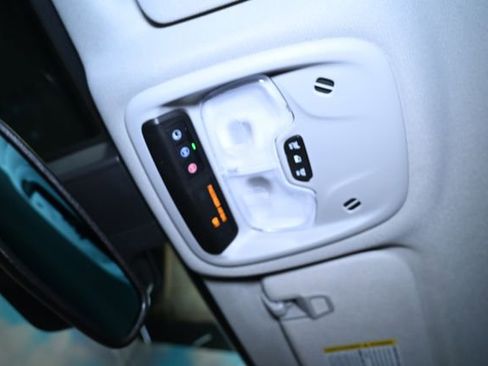 Used 2023 Chevrolet Bolt EUV LT w/ Convenience Package image 35