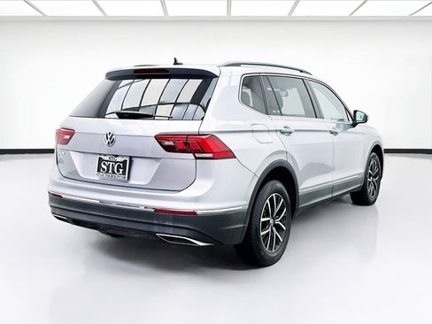 Used 2021 Volkswagen Tiguan SE FWD image 4