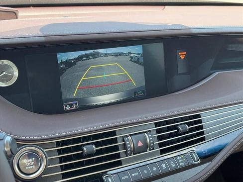 Used 2020 Lexus LS 500 w/ Accessory Package (Z2) RWD image 26