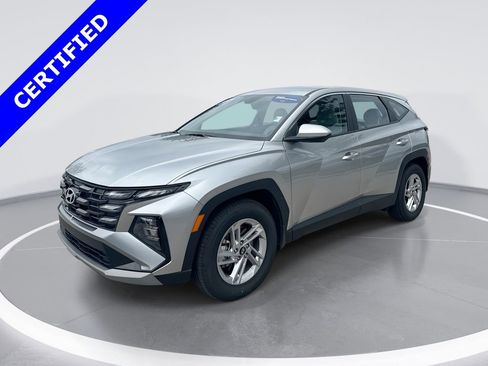 Certified 2026 Hyundai Tucson SE FWD image 1