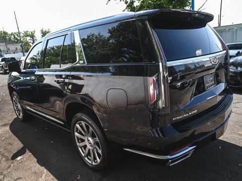 Used 2022 Cadillac Escalade Premium Luxury Platinum image 4