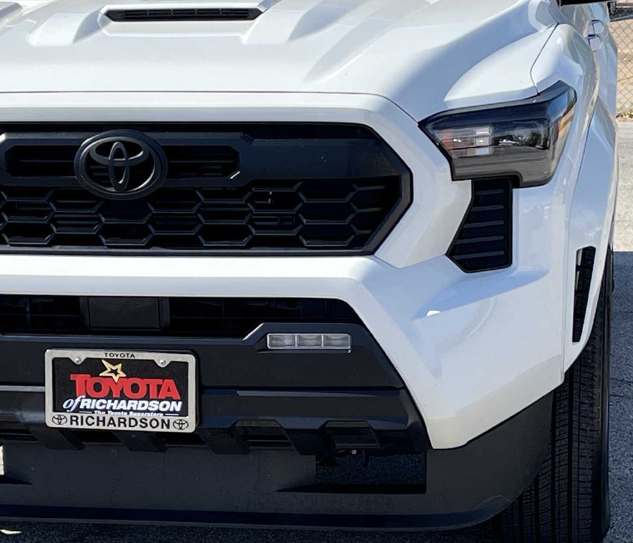 Used 2024 Toyota Tacoma TRD Sport AWD/4WD image 8