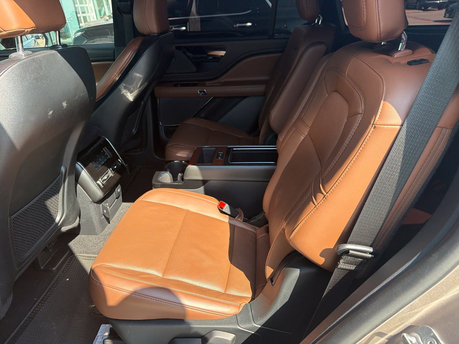 Used 2021 Lincoln Aviator Reserve w/ Equipment Group 201A RWD image 9