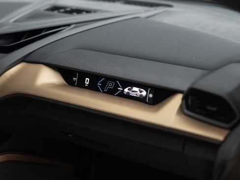 Used 2024 Lamborghini Revuelto AWD/4WD image 28