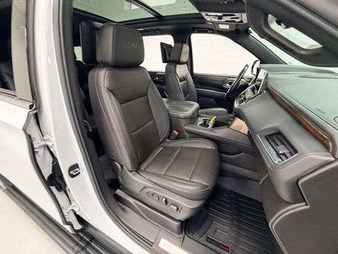 Certified 2021 Chevrolet Suburban High Country image 30