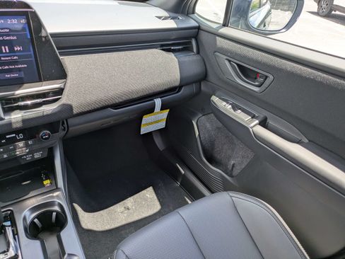 Used 2026 Subaru Outback Limited AWD/4WD image 18