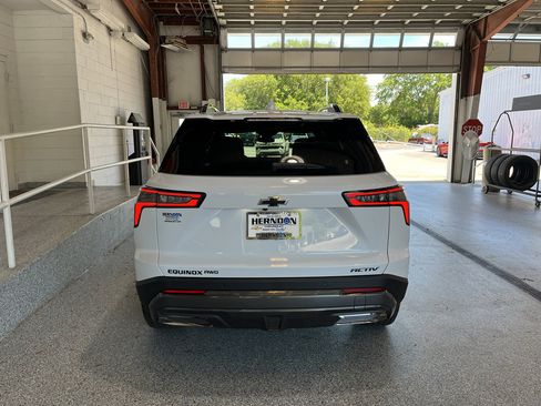 New 2026 Chevrolet Equinox ACTIV w/ LPO, Floor Liner Package AWD/4WD image 7