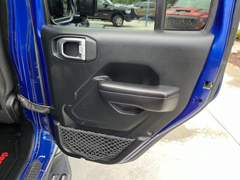 Used 2018 Jeep Wrangler Unlimited Rubicon AWD/4WD image 25