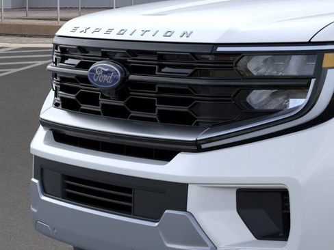 New 2026 Ford Expedition Platinum w/ Platinum Ultimate Package AWD/4WD image 17