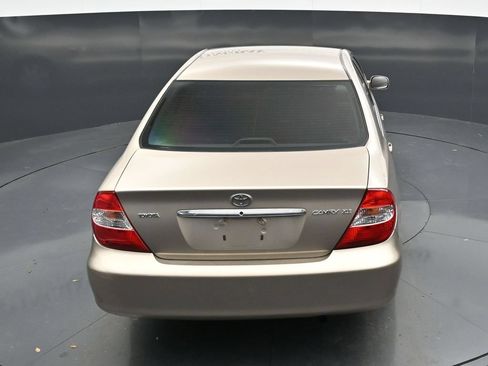 Used 2002 Toyota Camry XLE FWD image 23