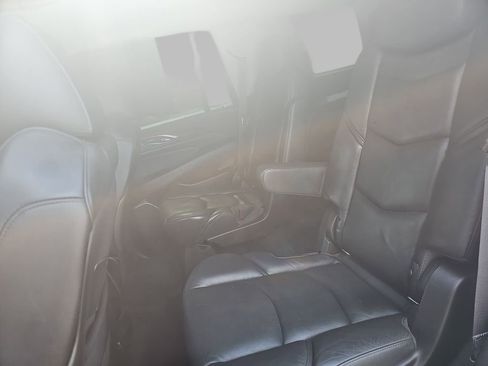 Certified 2018 Cadillac Escalade Luxury AWD/4WD image 19