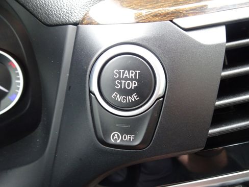 Used 2018 BMW X3 xDrive30i AWD/4WD image 17
