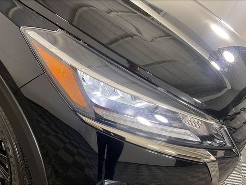 Used 2024 Nissan Kicks SR w/ SR Premium Package FWD image 35