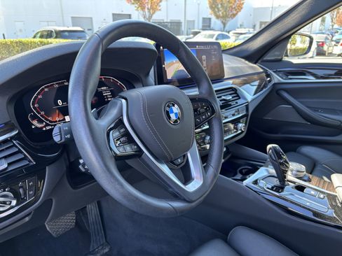 Certified 2023 BMW 530i xDrive w/ Premium Package image 17