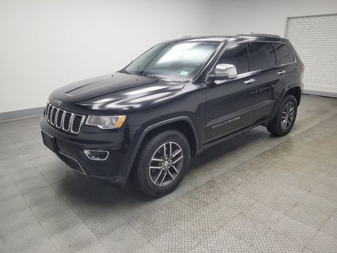 Used 2017 Jeep Grand Cherokee Limited AWD/4WD image 2