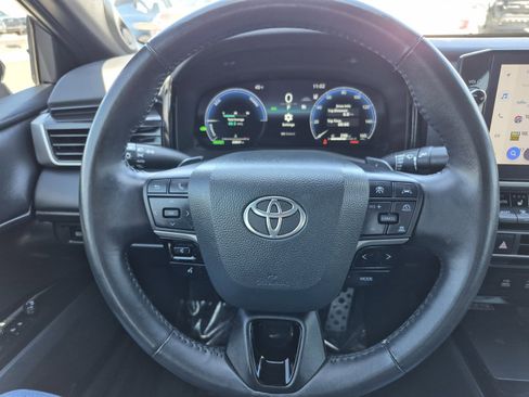 Used 2025 Toyota Camry XSE w/ Premium Package image 9