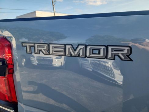 New 2026 Ford F350 Lariat w/ Tremor Off-Road Package AWD/4WD image 24