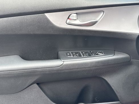 Used 2024 Kia Forte LXS FWD image 13