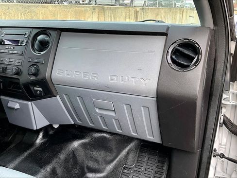 Used 2012 Ford F250 XL w/ PWR Equipment Group image 18