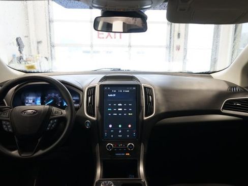 Certified 2022 Ford Edge SE image 30