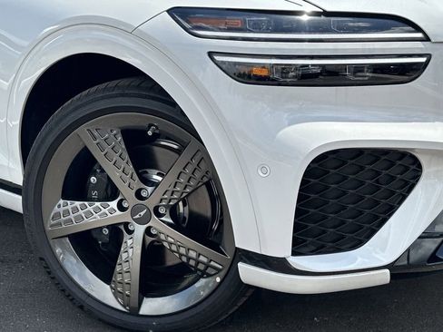 New 2025 Genesis GV70 3.5T Sport w/ Sport Advanced Package image 2