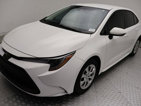 Certified 2023 Toyota Corolla LE FWD image 2