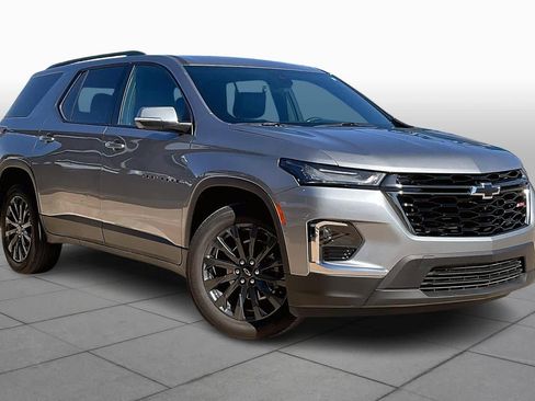 Used 2023 Chevrolet Traverse RS image 4