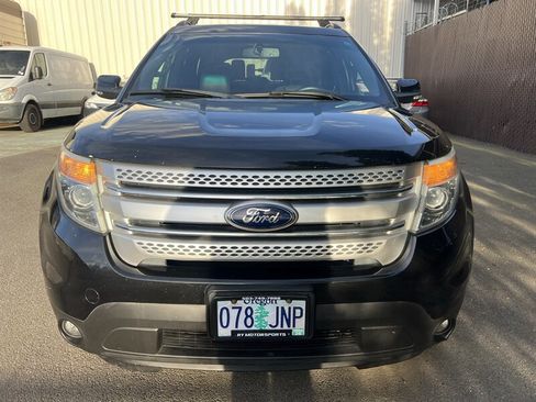 Used 2015 Ford Explorer XLT w/ Equipment Group 202A image 8