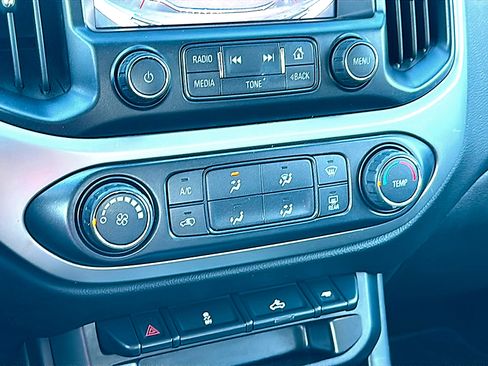 Used 2016 Chevrolet Colorado LT w/ LT Convenience Package RWD image 32