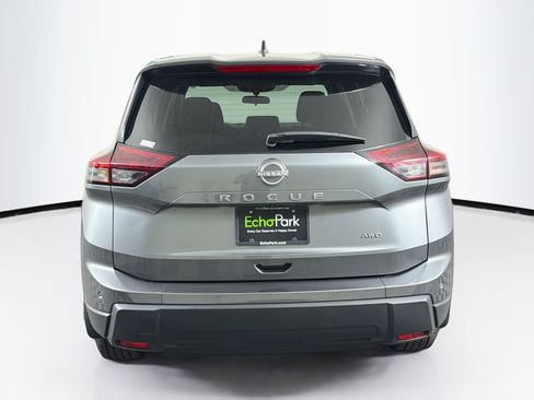 Used 2024 Nissan Rogue S AWD/4WD image 7