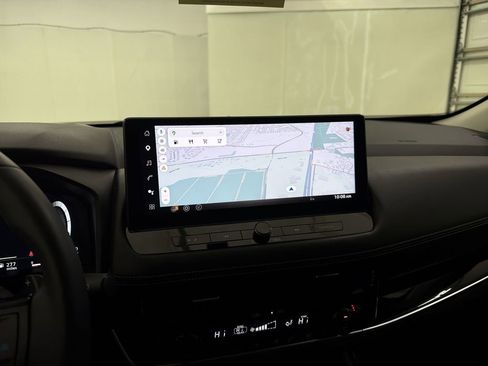 Certified 2025 Nissan Rogue SL w/ Tech Package image 28