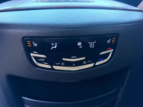 Used 2019 Cadillac Escalade Luxury AWD/4WD image 33