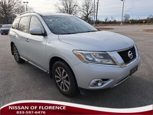 Used 2016 Nissan Pathfinder SV w/ SV Cold Weather Package image 1