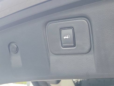 Used 2020 Nissan Murano Platinum FWD image 13