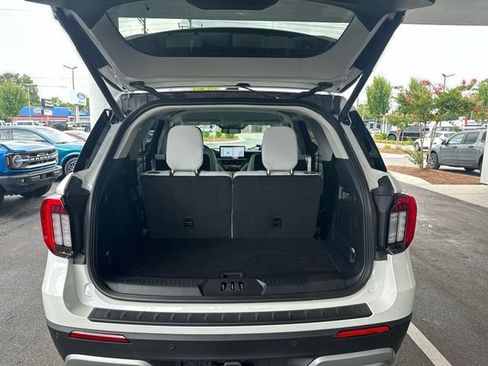 Certified 2026 Ford Explorer Platinum w/ LUX Leather Package AWD/4WD image 25