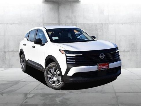 New 2026 Nissan Kicks S image 2